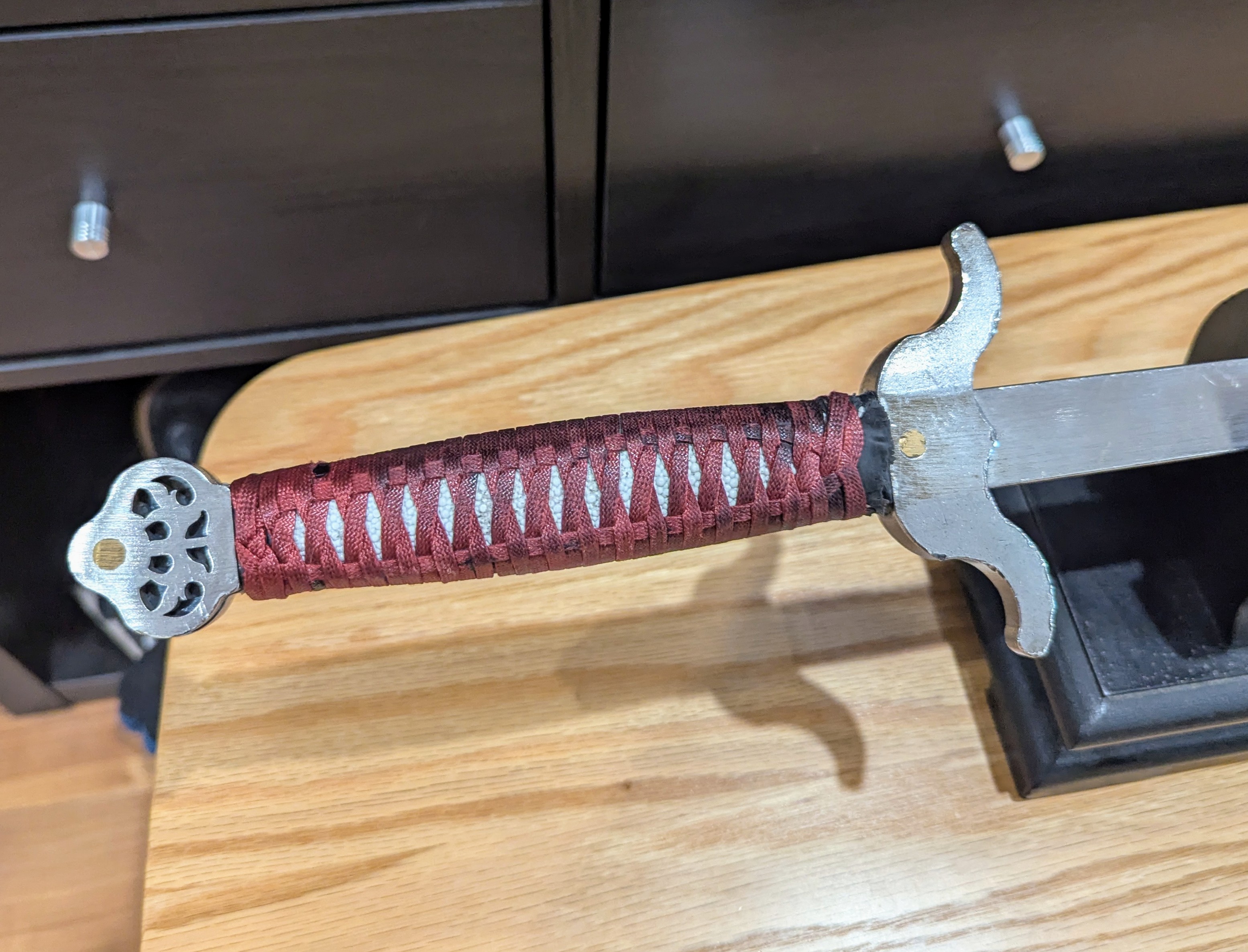 Yaoyao Invicta Sparring Jian Close up of the Grip